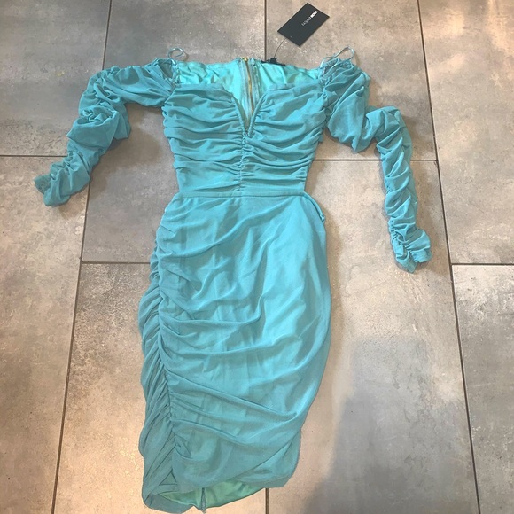 Fashion nova sweet oasis ruched cut out mini dress 💚 - Picture 5 of 5